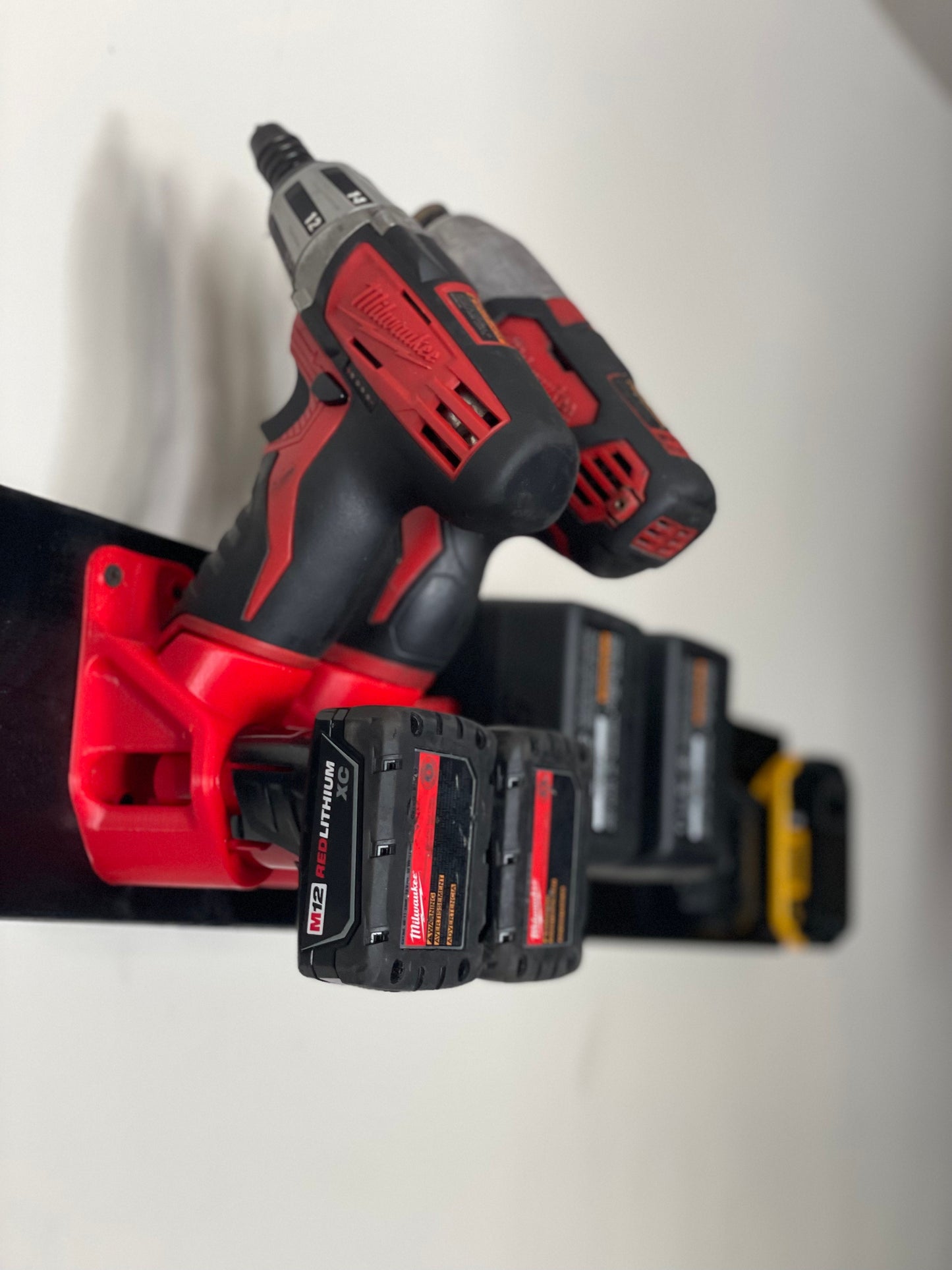 M12 Milwaukee 2-in-1 Battery and Tool Mount