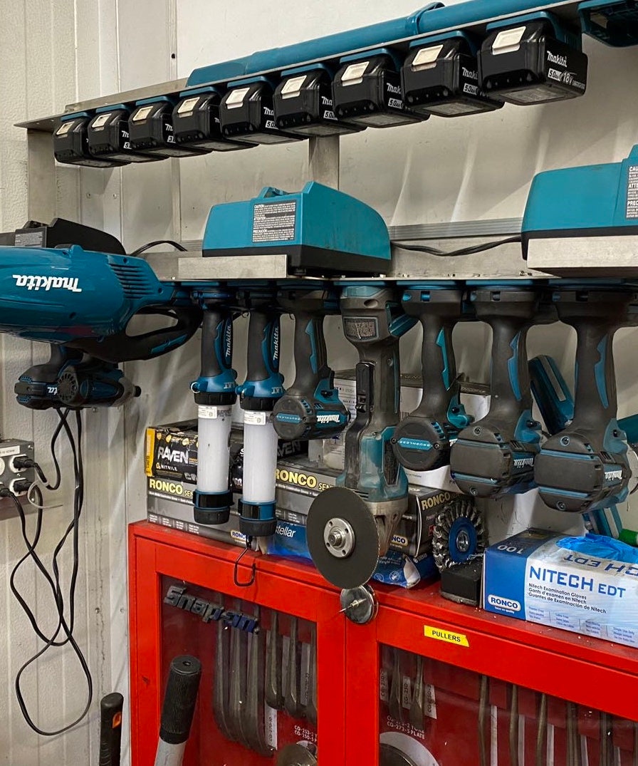 Makita 18V Cordless Tool & Battery Mount